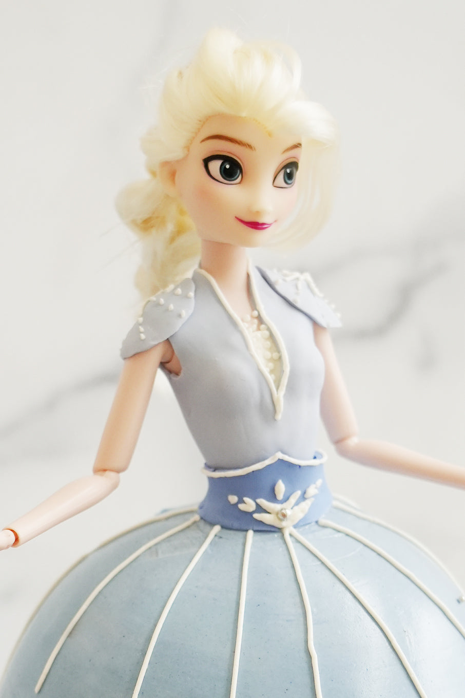 Elsa Cake
